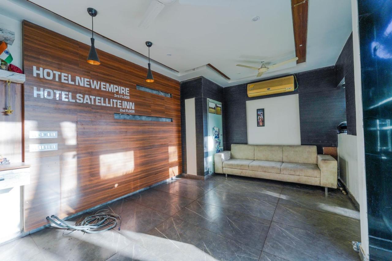 Hotel New Empire Ахмедабад Екстериор снимка
